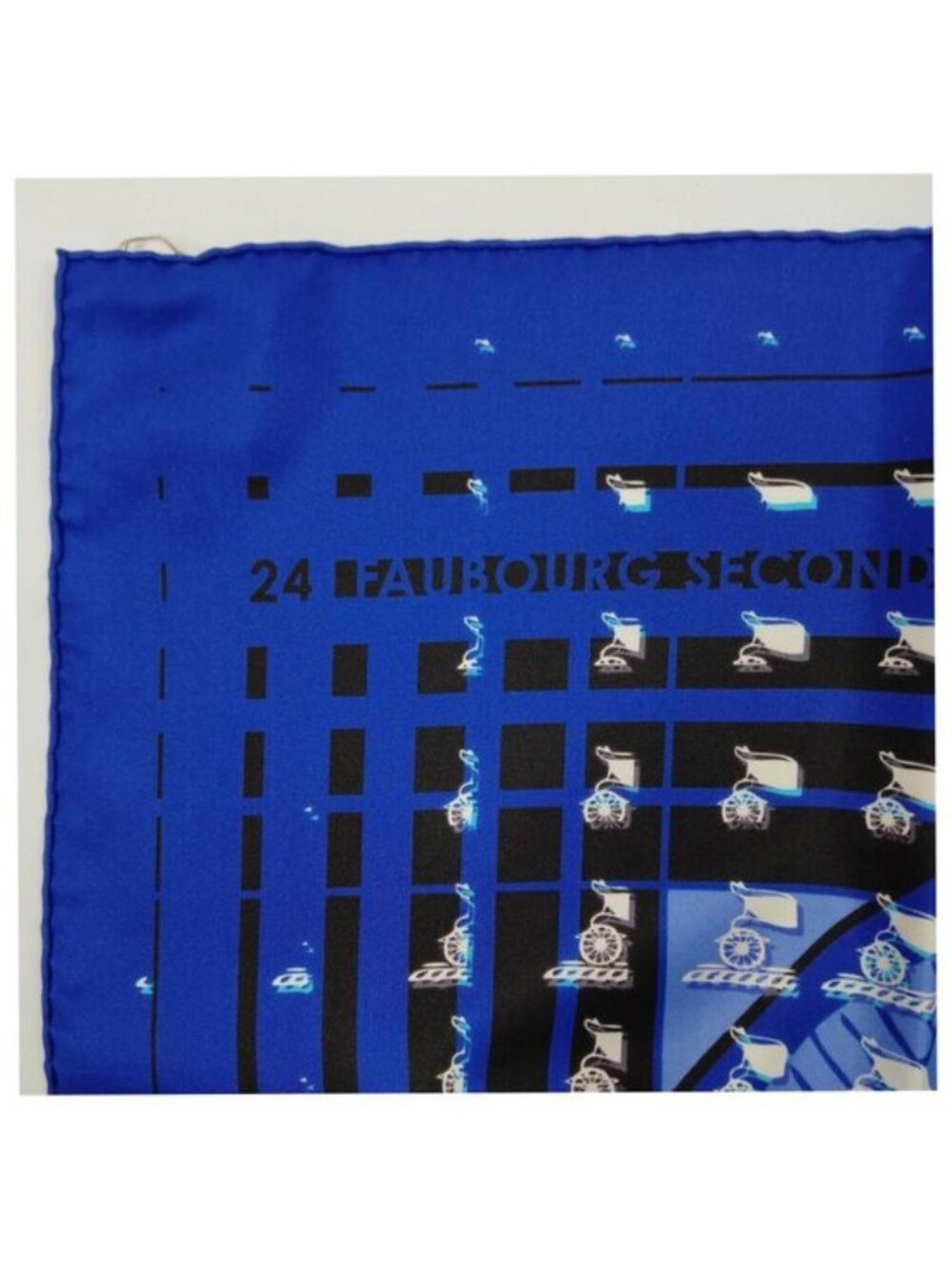 Authentic Hermès Carré 90 Ginza Limited Edition Silk Scarf - Picture 7 of 10